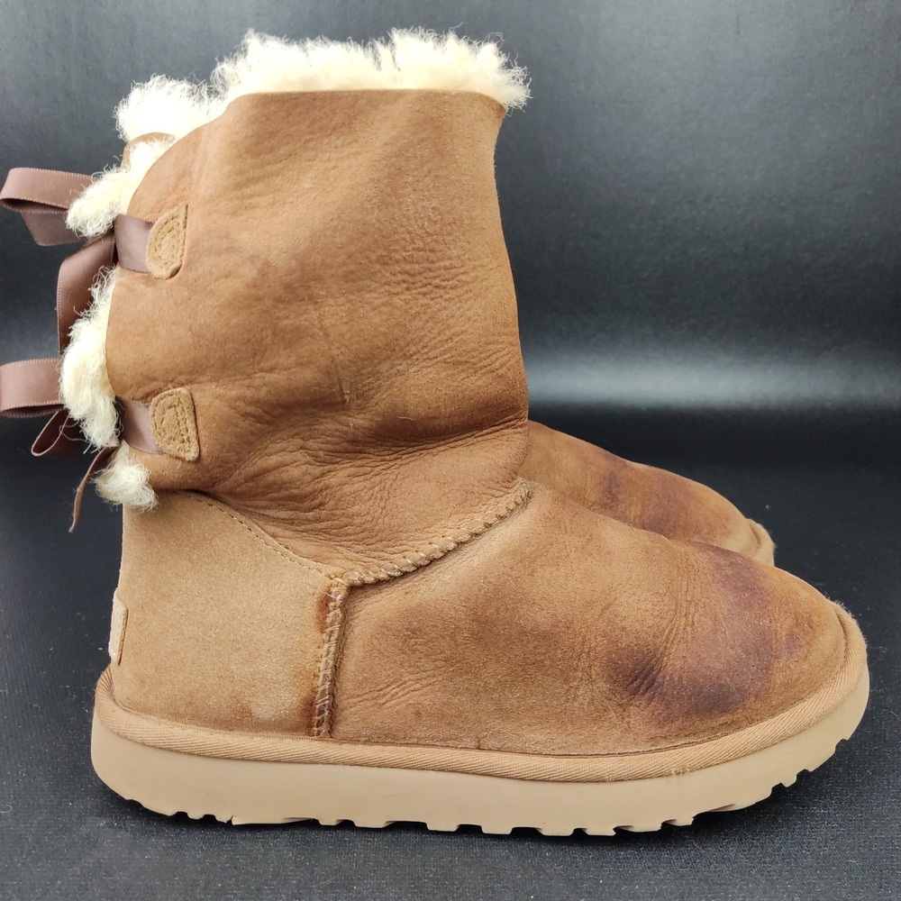 UGG Boots Womens 8 Chestnut Bailey Bow II Suede Shearling Winter 1016225
